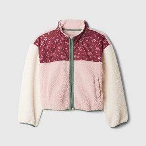 ⭐️ Gap Sherpa Jacket ⭐️